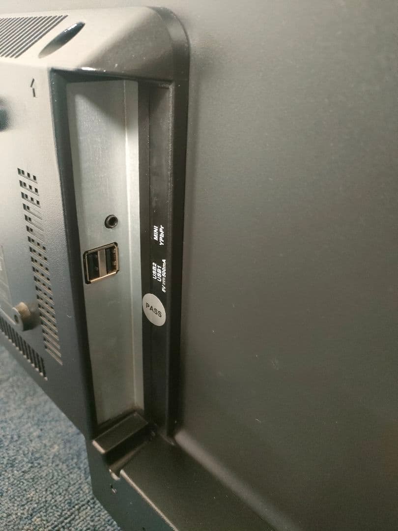 ドンキホーテ　24型フルHDチューナーレススマートテレビ