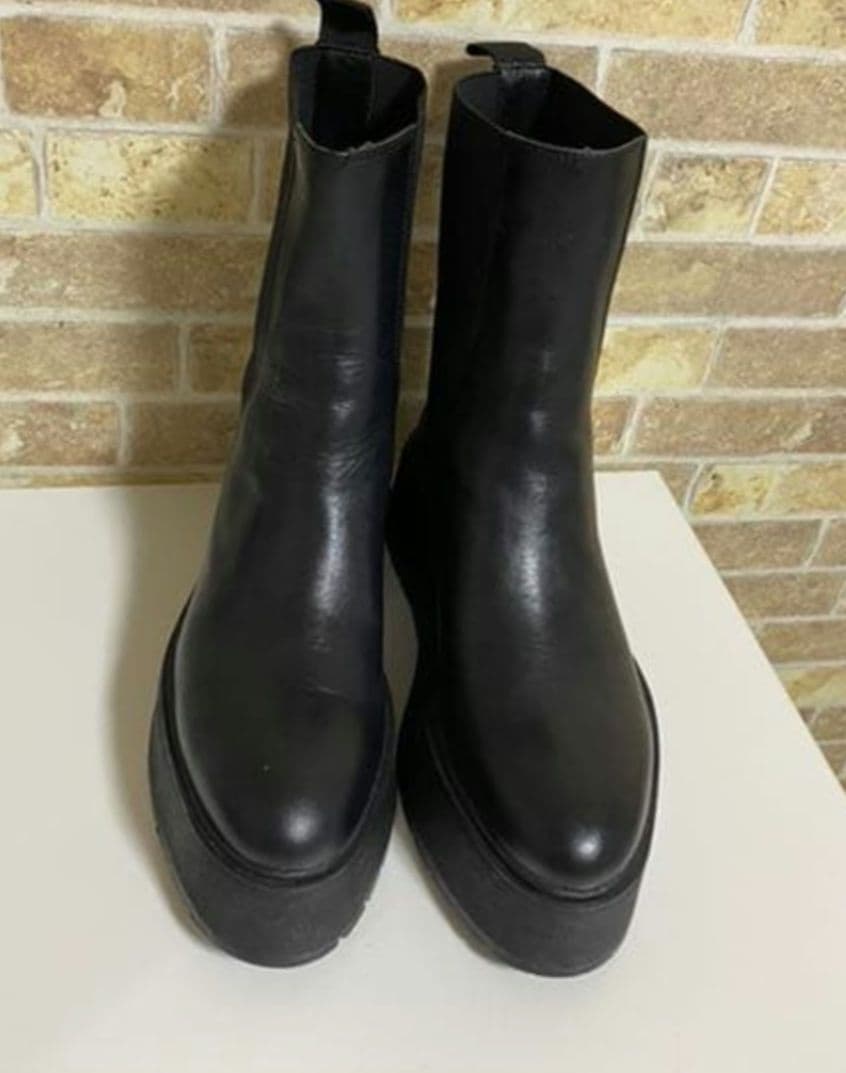 幻☆完売☆ZARAレザープラットフォームブーツ雑誌多数掲載☆ガムサイド38
