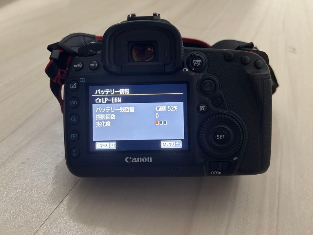 Canon EOS 5D4 mark IV mark4 本体+バッテリー充電器