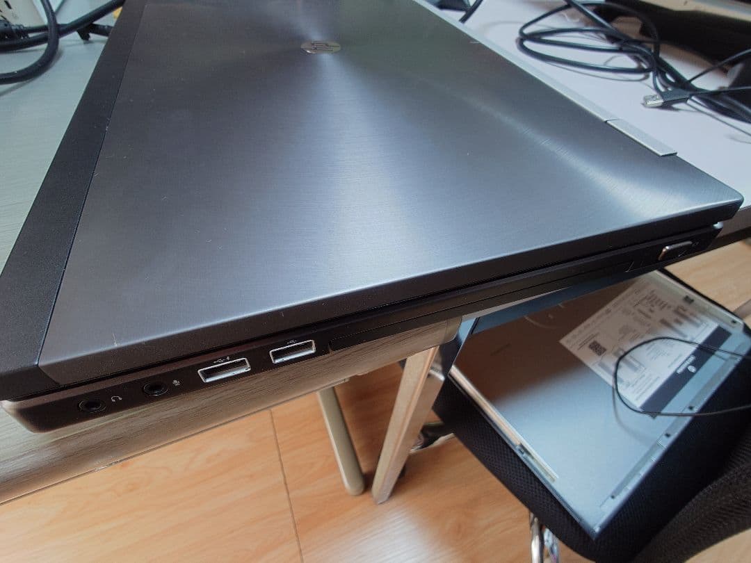 HP エリートブック　8760w win10 pro