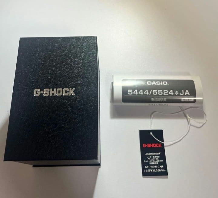 G-SHOCK GST-W300-7AJF ホワイト