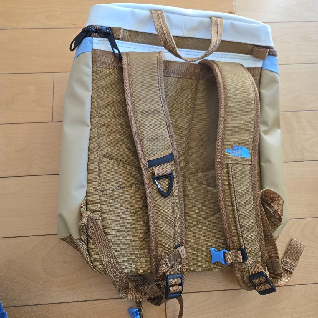 お値下げ年末まで　THE NORTH FACE 水色リュック