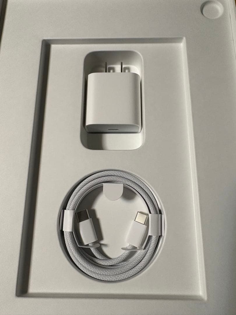 11インチiPad Air M2 Wi-Fiモデル　128GB - ブルー