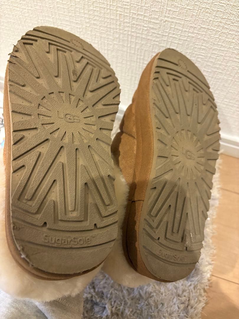 ア*チ様 UGG Tazzlita