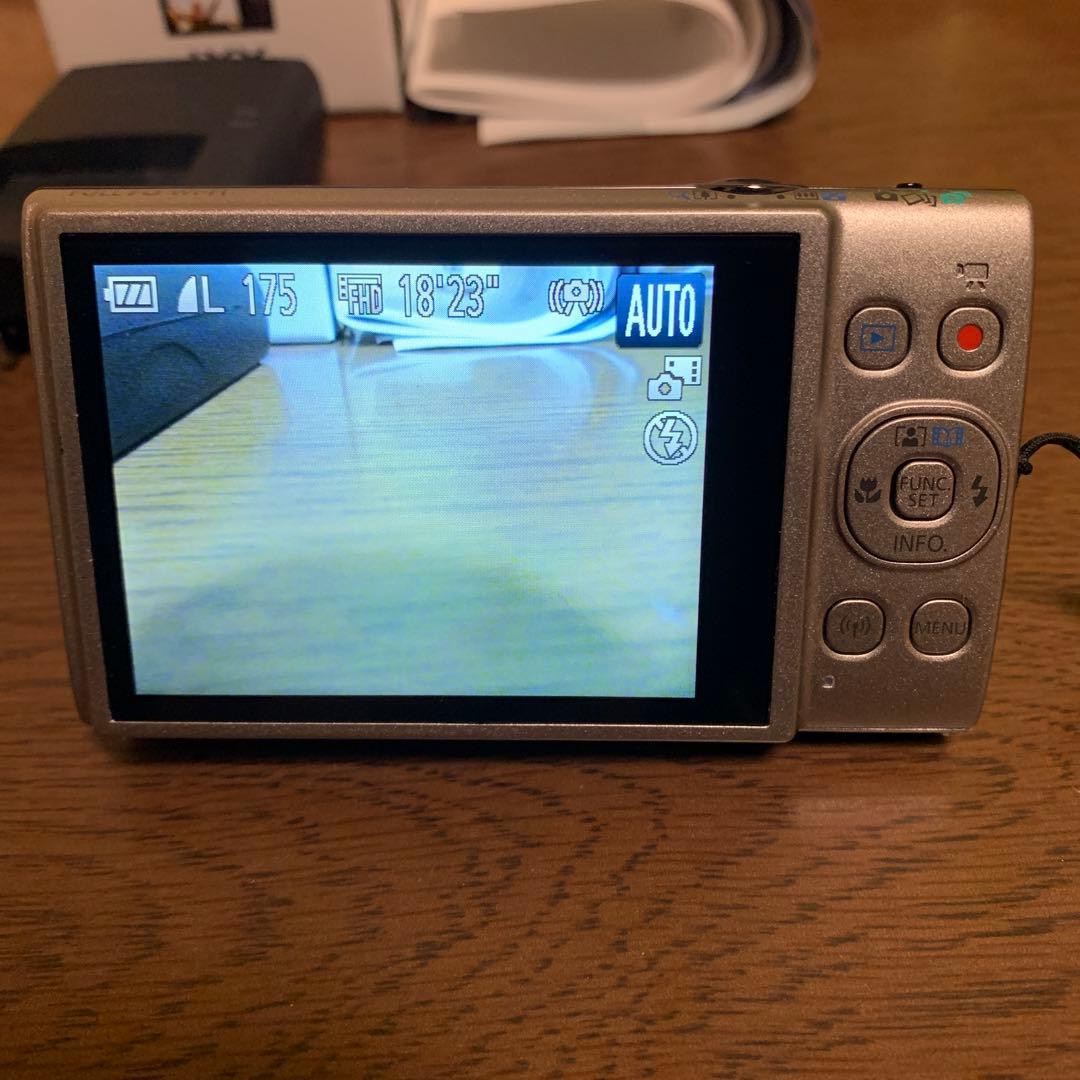 キャノン　IXY650 シルバー