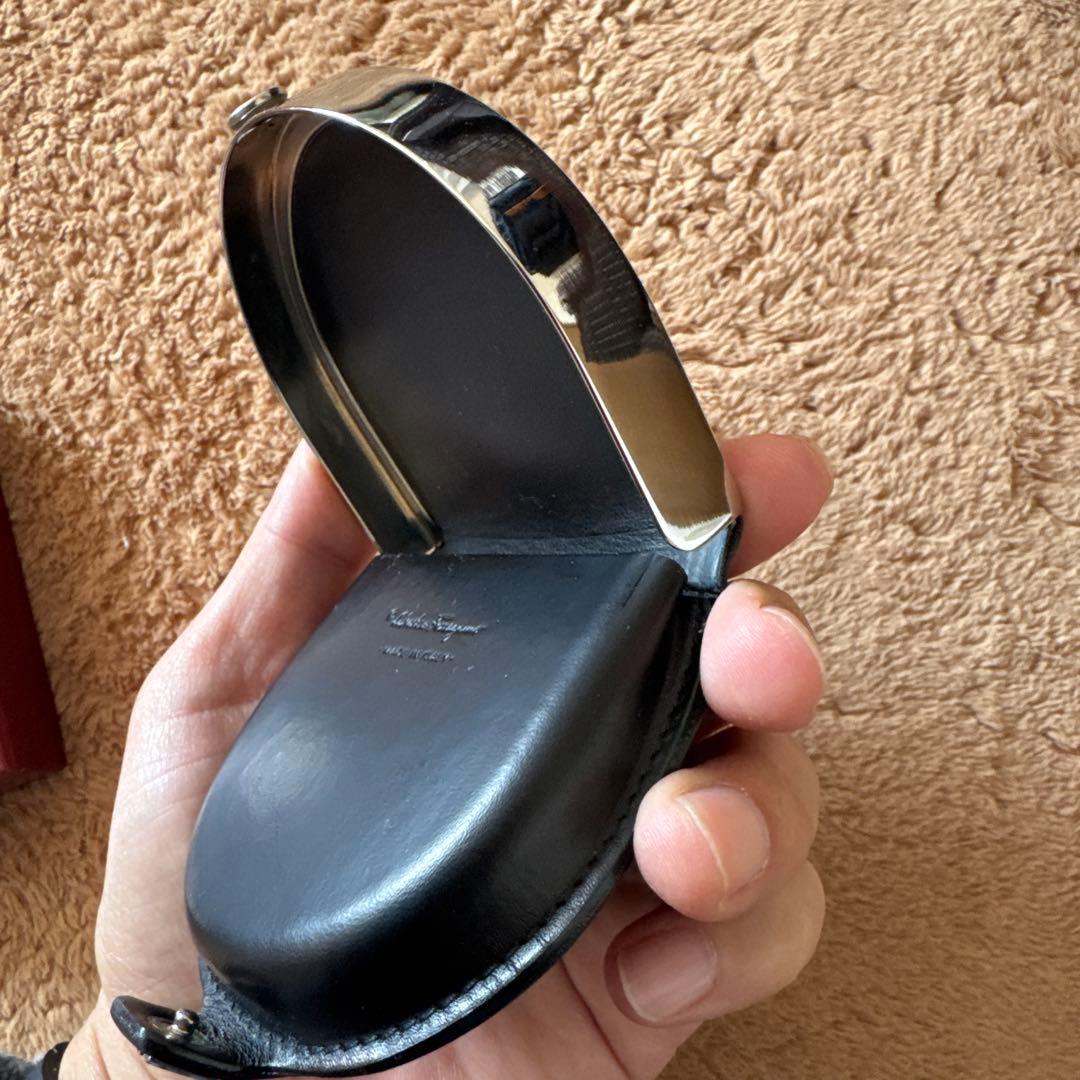 超美品 Salvatore Ferragamo 馬蹄 ケース