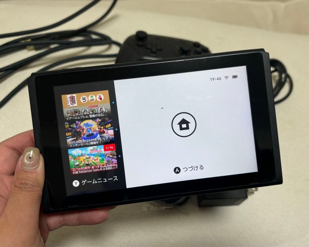 Nintendo Switch 本体 + Proコントローラー　ケーブルセット