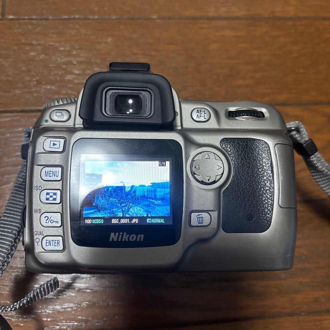 【美品】Nikon D50シルバー　動作確認済み