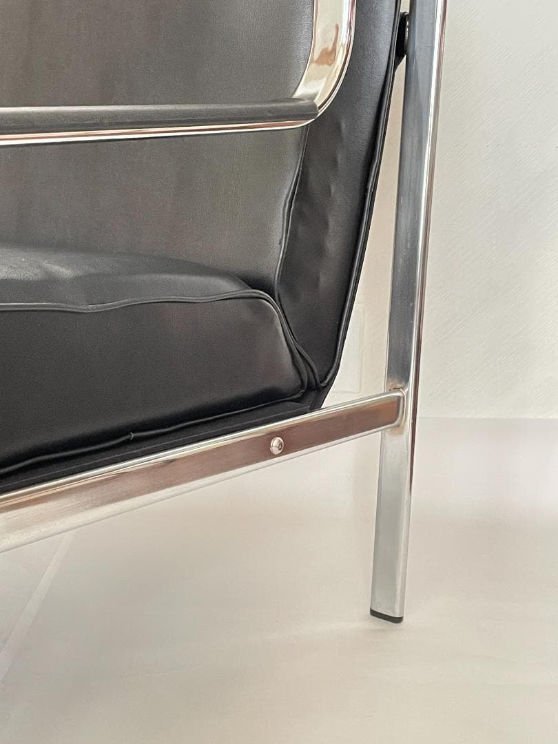 【便利な後ろポケット付き】　ソファ　1人掛け　ブラック　シルバー