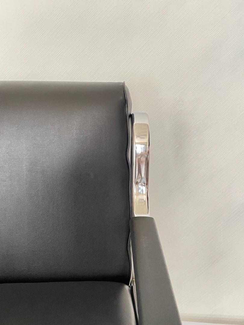 【便利な後ろポケット付き】　ソファ　1人掛け　ブラック　シルバー