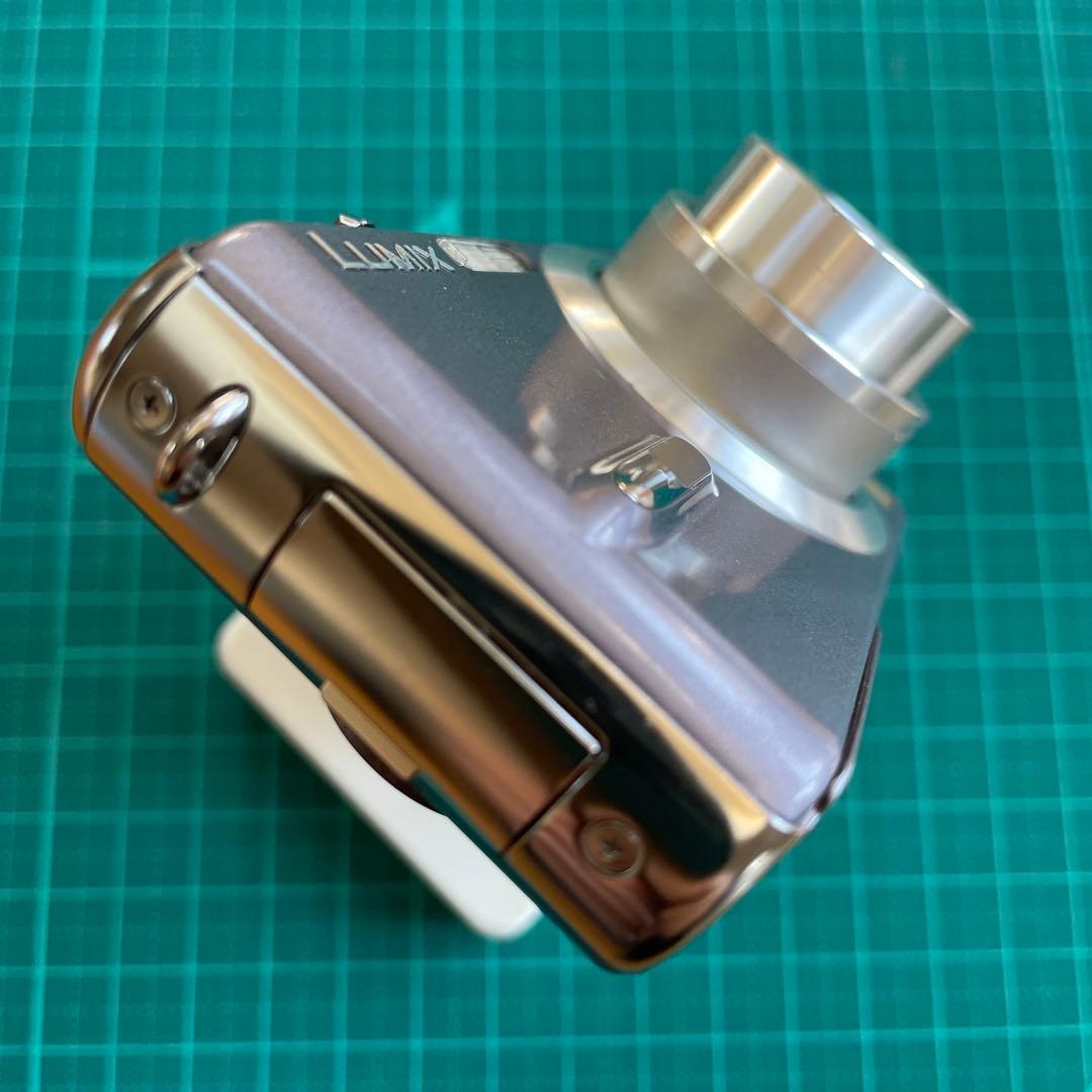【充電器・SDカード付、希少色、美品】コンデジ LUMIX DMC-FX9
