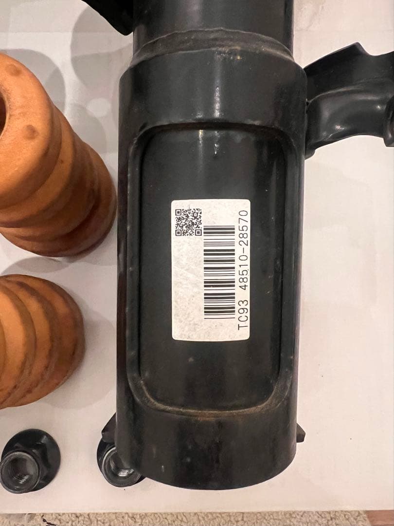 エスティマ　ハイブリッド　AHR20W 純正ショック&サスペンション