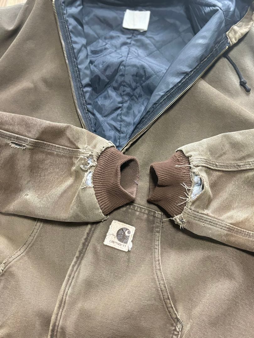 Carhartt アクティブジャケット　フェードブラウン