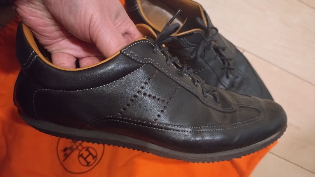 エルメススニーカー