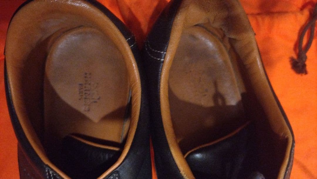 エルメススニーカー