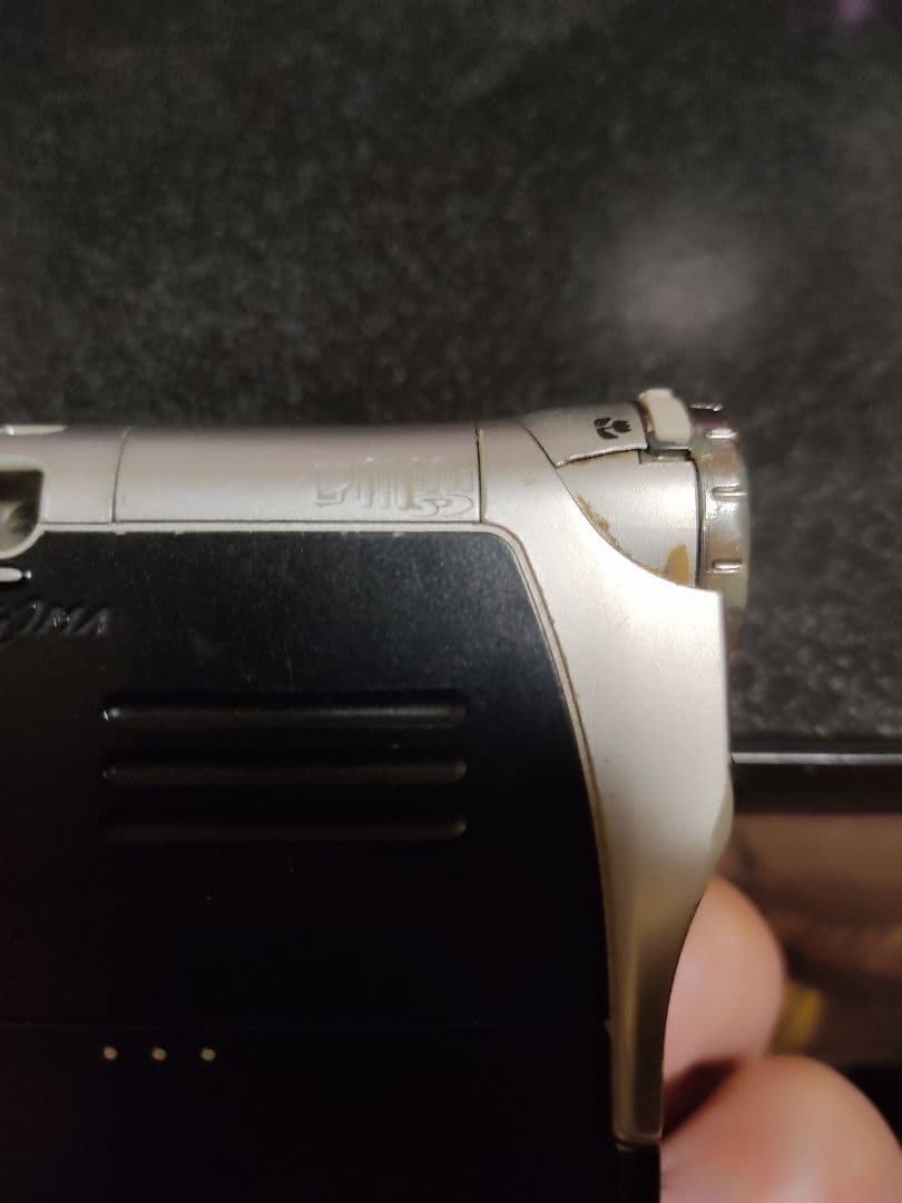 P900iv クラウドブラック(充電器、SH906itv付き)