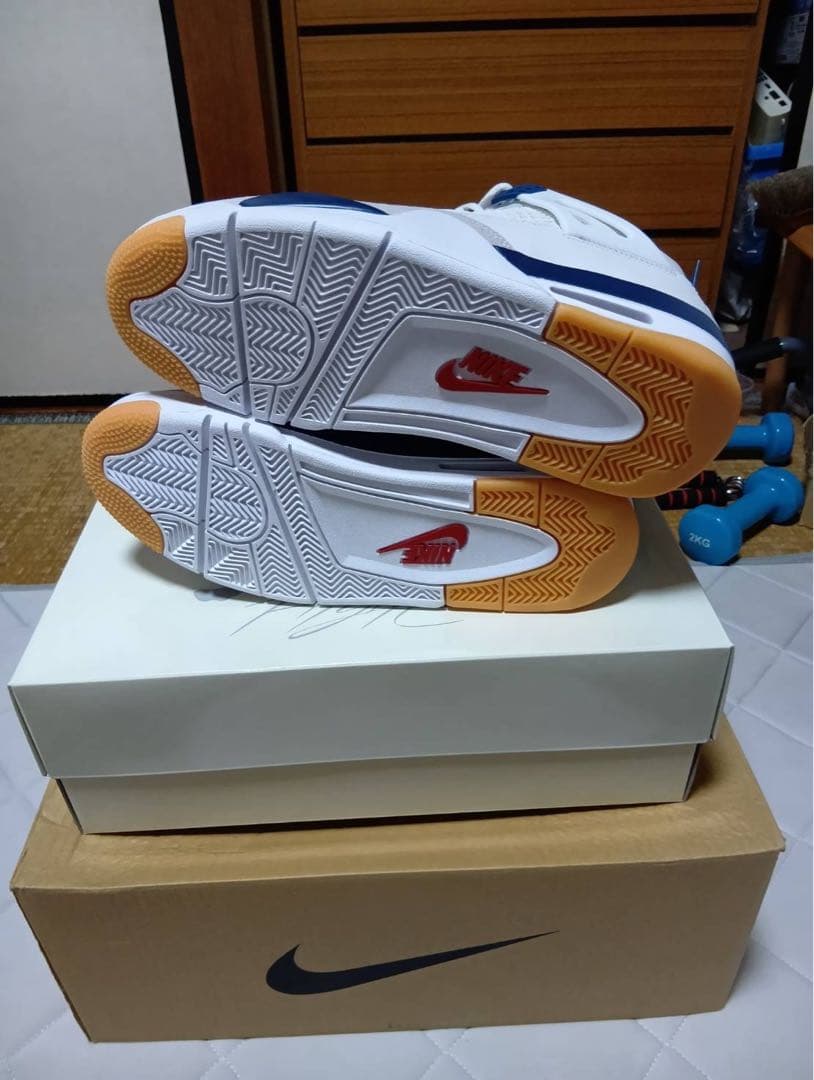 Air Jordan 4 ホワイト/ネイビー