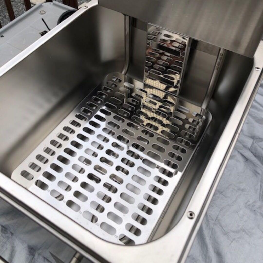 TB卓上型電気フライヤー　TBEF-7 テンポスバスターズ　業務用