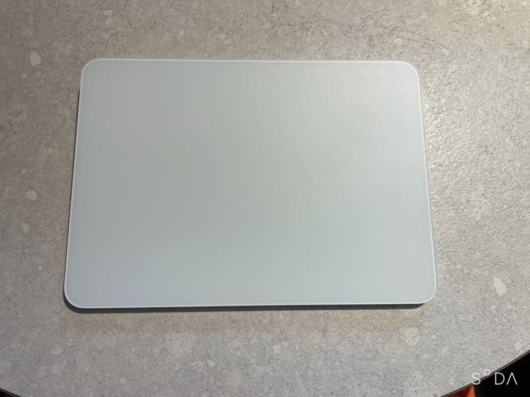 美品　Apple Magic Trackpad2 2022年製造