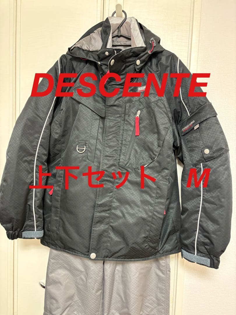 極美品　DESCENTE スノボーウエア　上下セット M デサント　メンズ M
