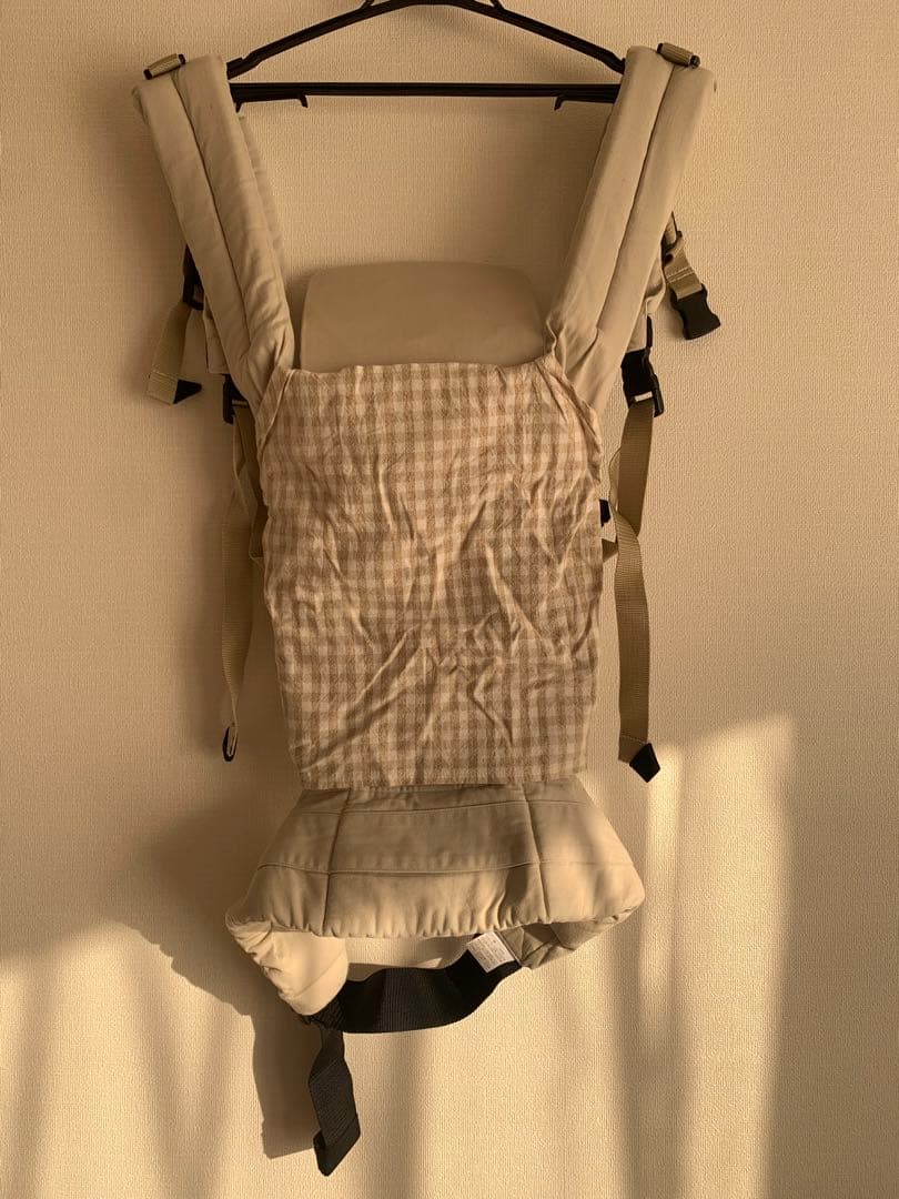 ファムキャリーメッシュ　ベージュ チェック柄 抱っこ紐　おんぶ紐　ファムベリー