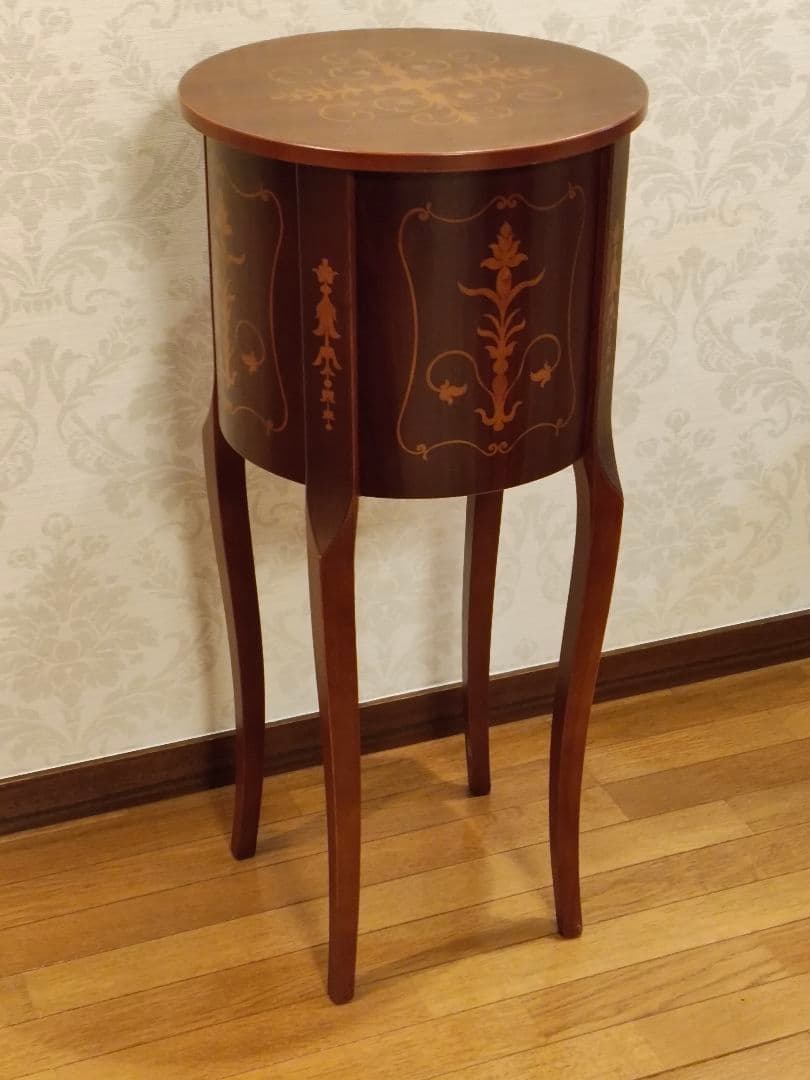 象嵌ベッドサイドテーブル①