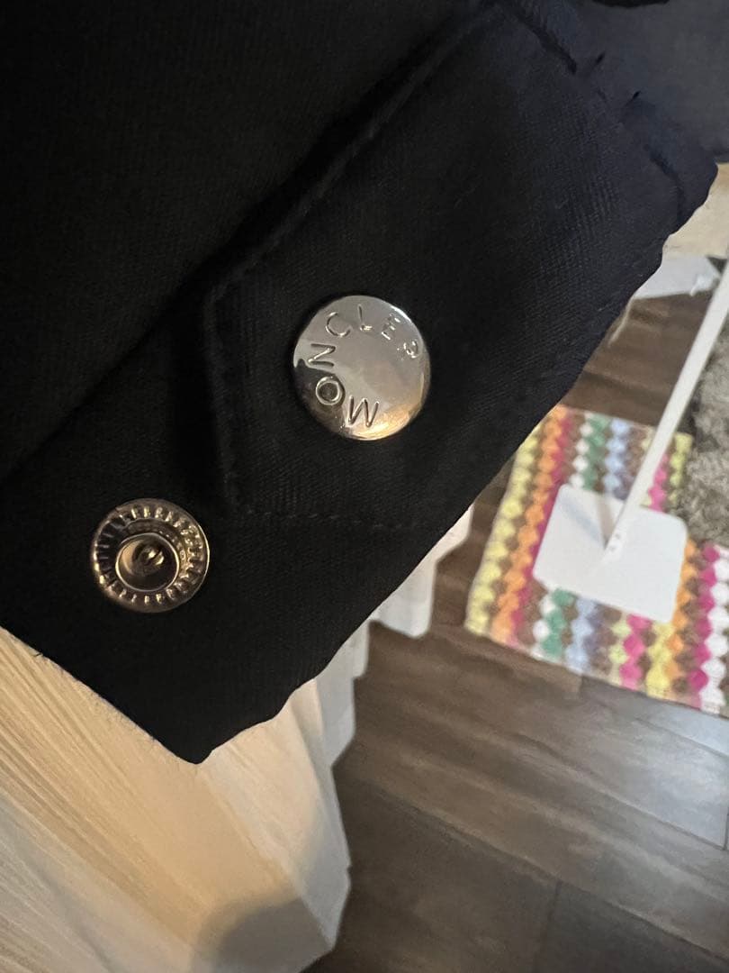 美品　MONCLER フード付きダウンジャケット ネイビー　サイズ2 L相当