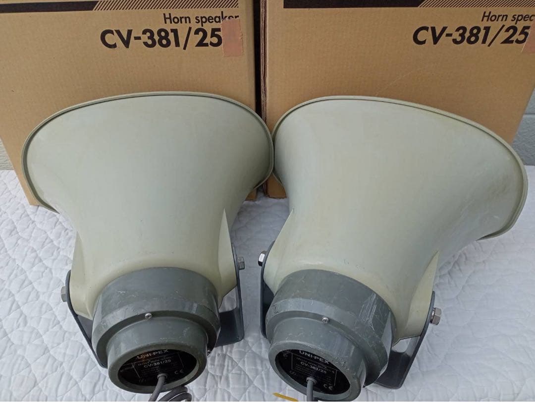 UNI-PEX　選挙スピーカー2台で50W　TOA　40W車載アンプ　マイク1本