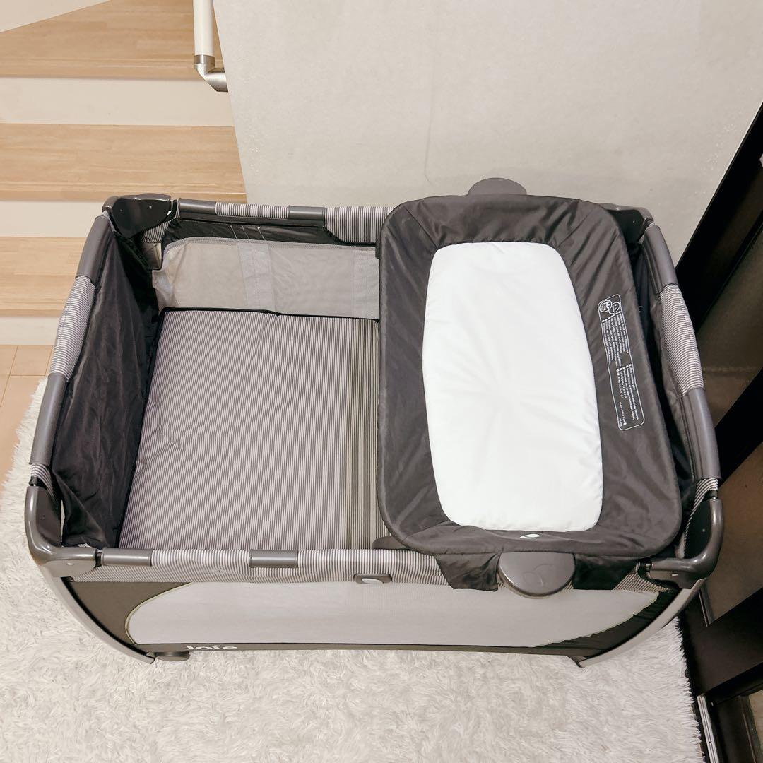 Joie ベビーベッド プレイヤード おむつ交換台 サウンド機能 収納袋付き