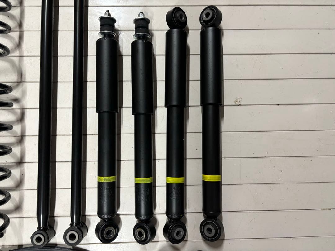 【新車取外し】ジムニー JB64 3型 純正 サスペンション セット