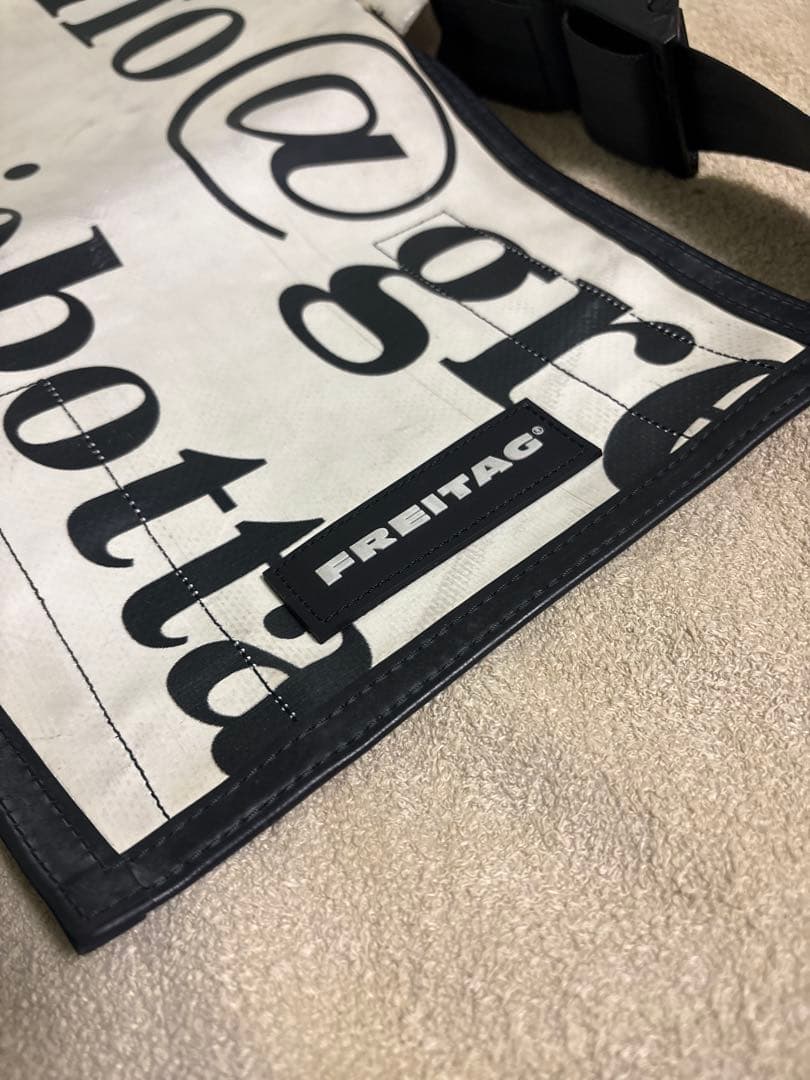 FREITAG フライターグ　ラッシー　白黒　美品