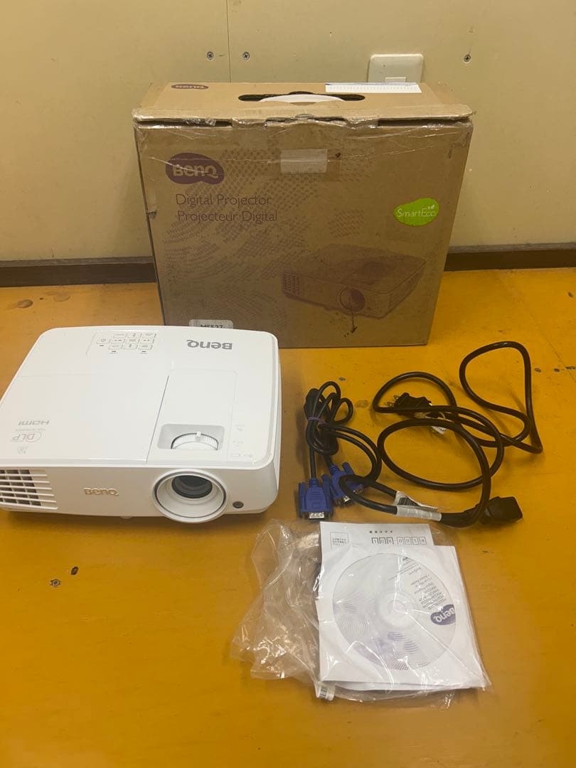 プロジェクター BenQ MS527