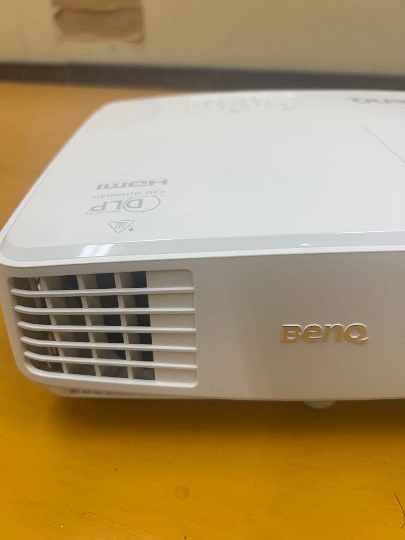 プロジェクター BenQ MS527