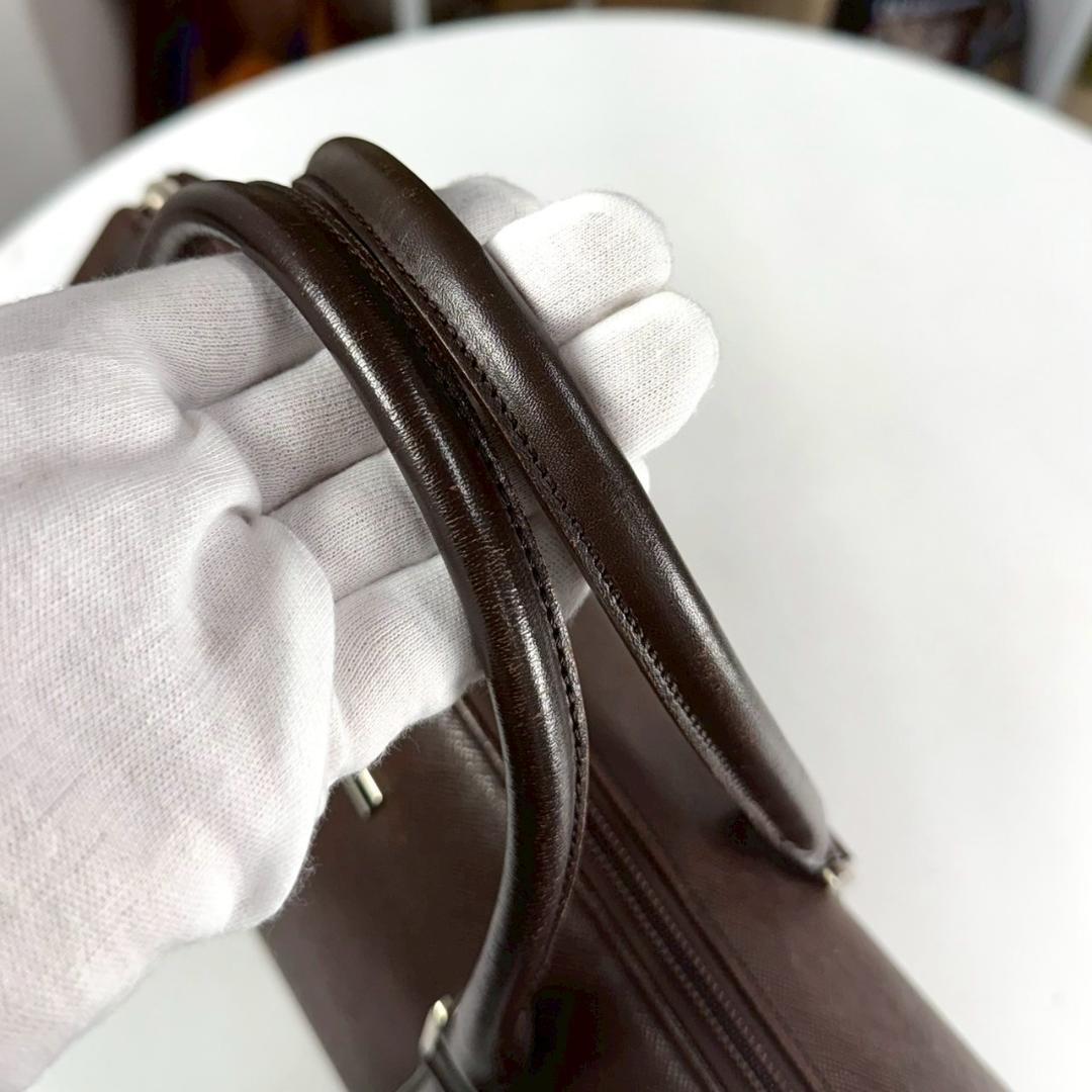 美品 BURBERRY サフィアーノ レザー ミニ ドラムバッグ