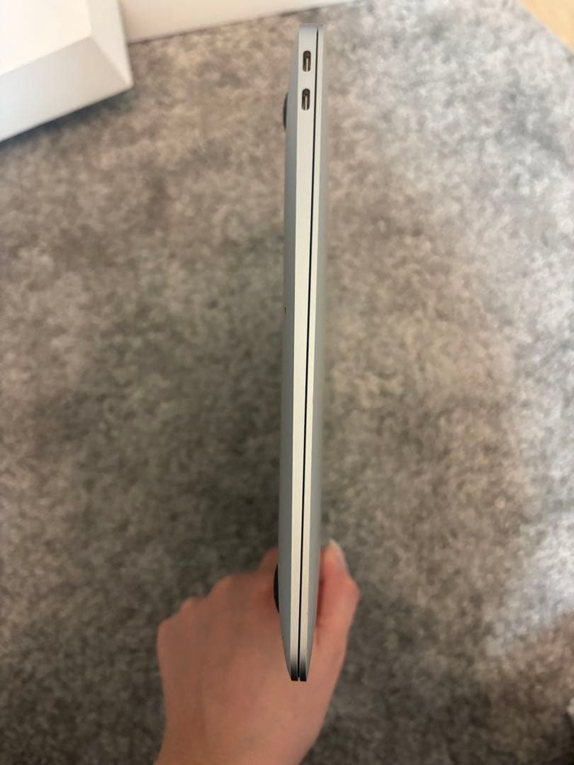 動作良好　MacBook Air 13.3 2020/8GB/シルバー