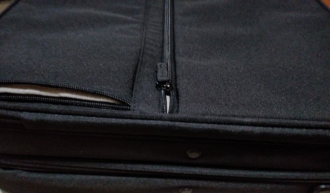 【廃盤品】無印良品　半分の厚みで収納できるソフトキャリーケース　S