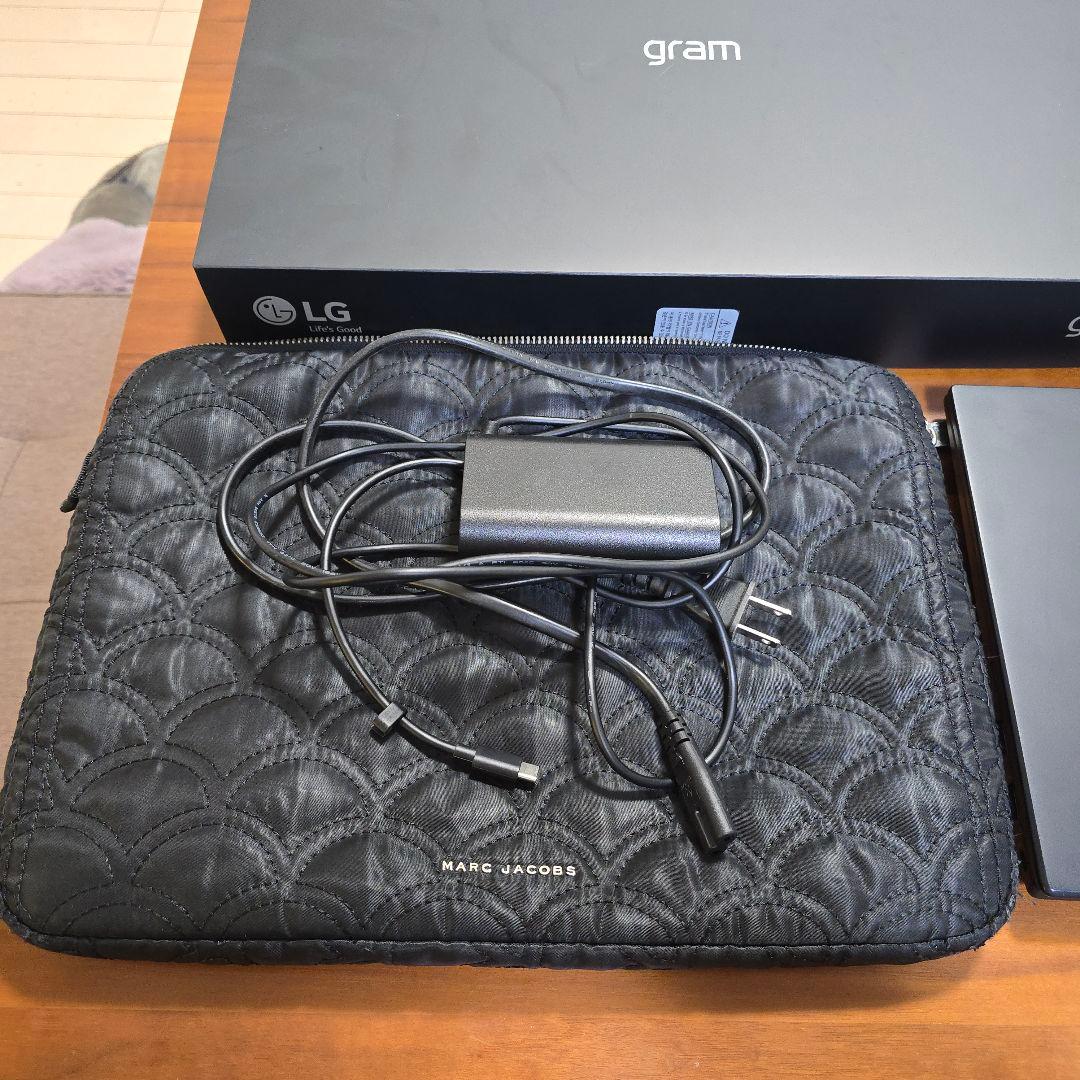 Lg ノートパソコン Gram14 インチ11世代corei5 8gb