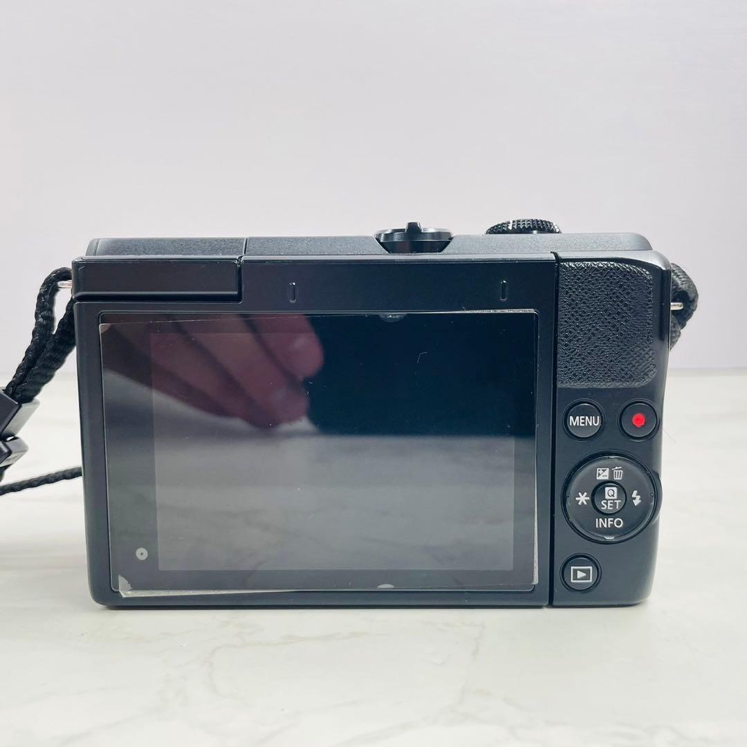 Canon EOS M200 15-45mm レンズキット ミラーレス一眼