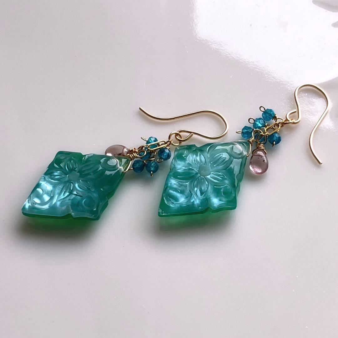 じばにゃん◆水晶/MOP/グリーンオニキス トリプレットストーンピアス