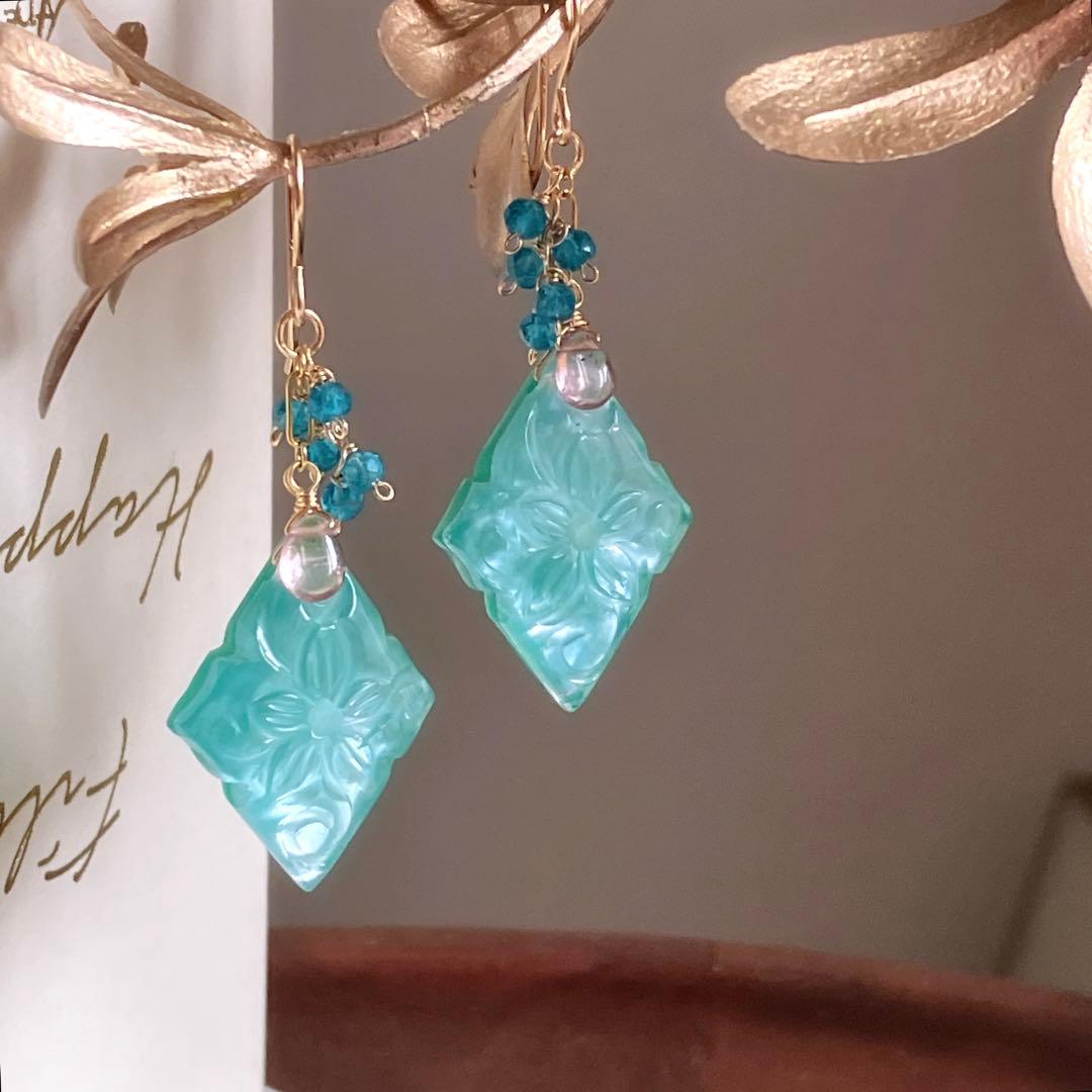 じばにゃん◆水晶/MOP/グリーンオニキス トリプレットストーンピアス