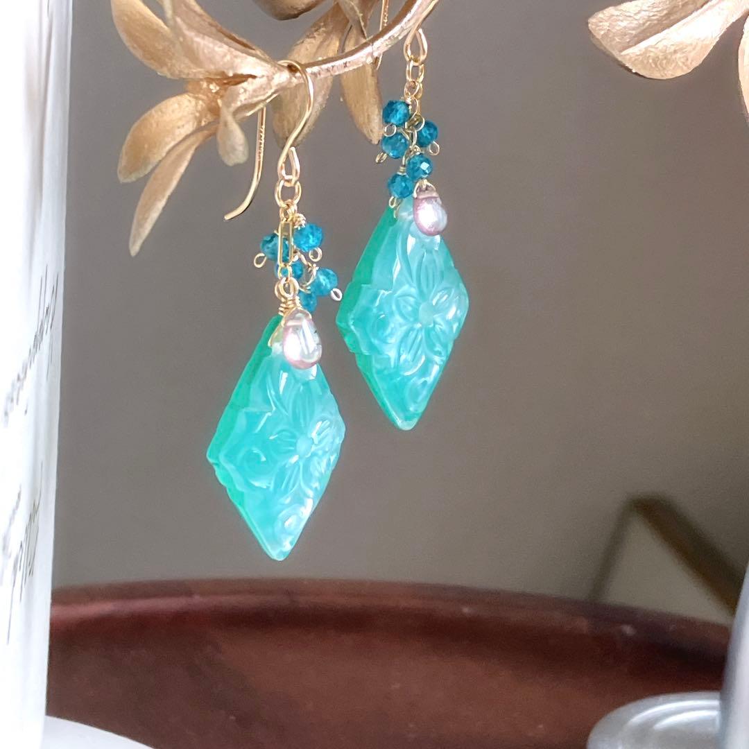 じばにゃん◆水晶/MOP/グリーンオニキス トリプレットストーンピアス