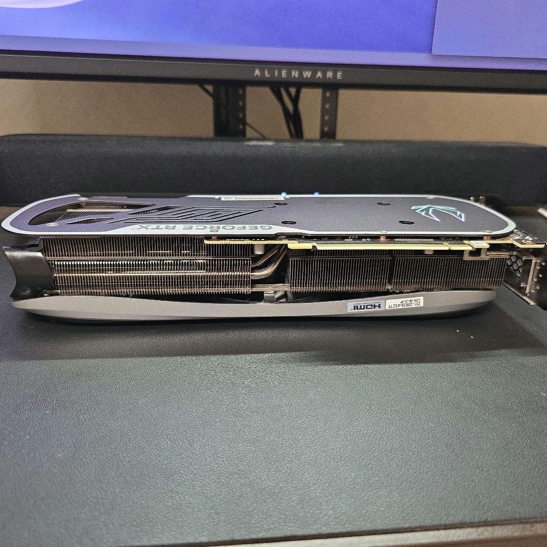 グラフィックボード・グラボ・ビデオカード ZOTAC GeForce RTX 4070Ti TRINITY OC