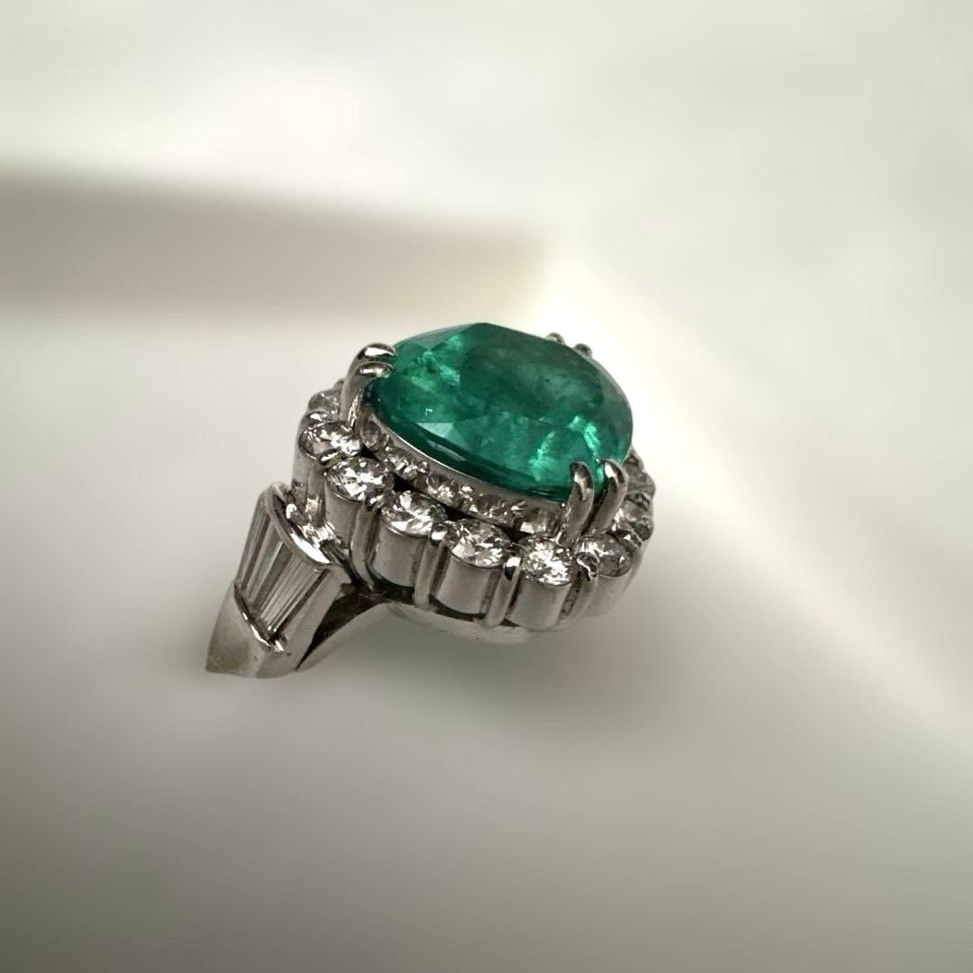 エメラルド　指輪