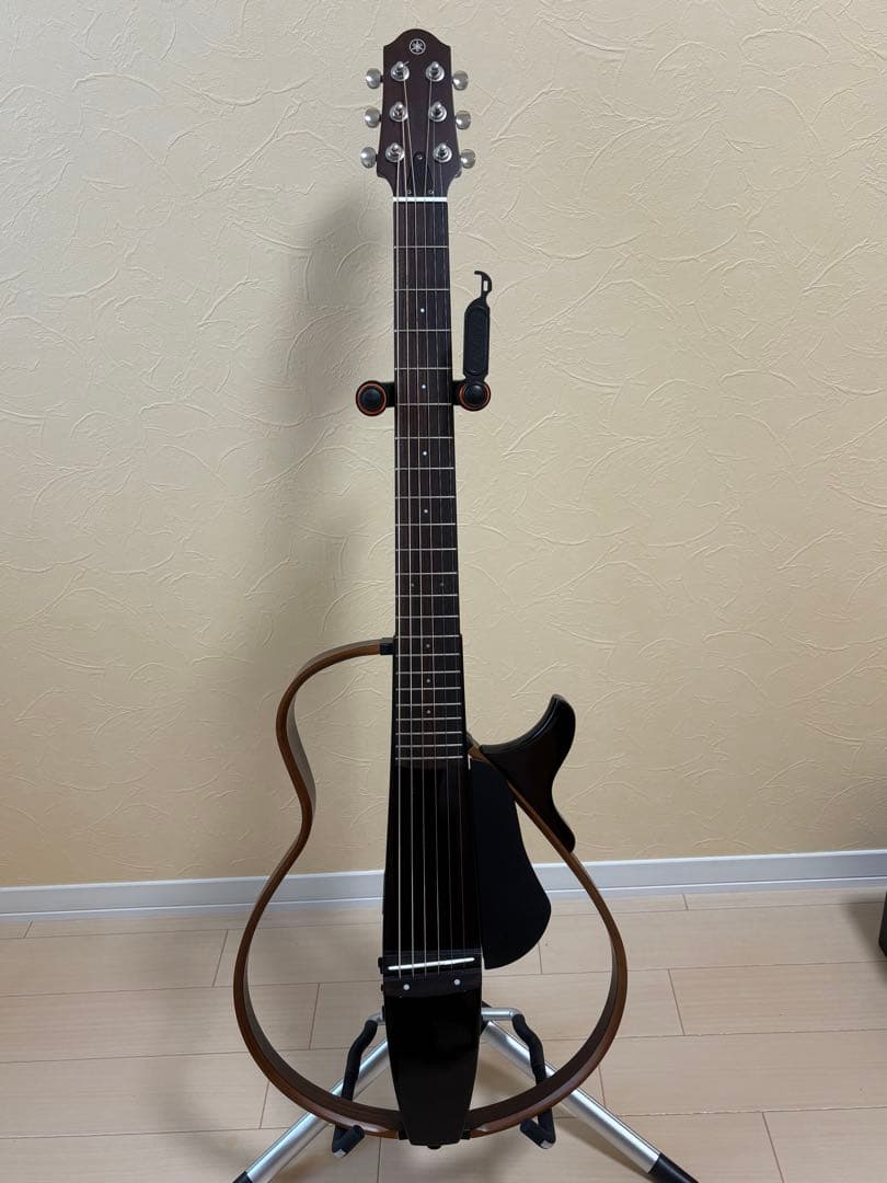 YAMAHA サイレントギターSLG200S カラー:トランスルーセントブラック