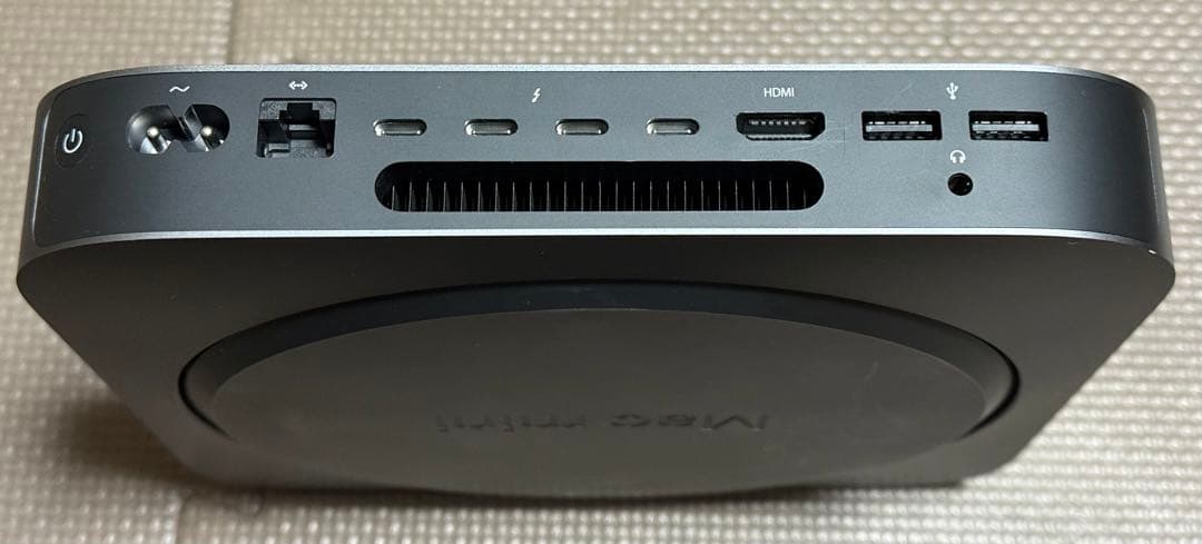Apple Mac mini (2018) 本体 + キーボード + マウス