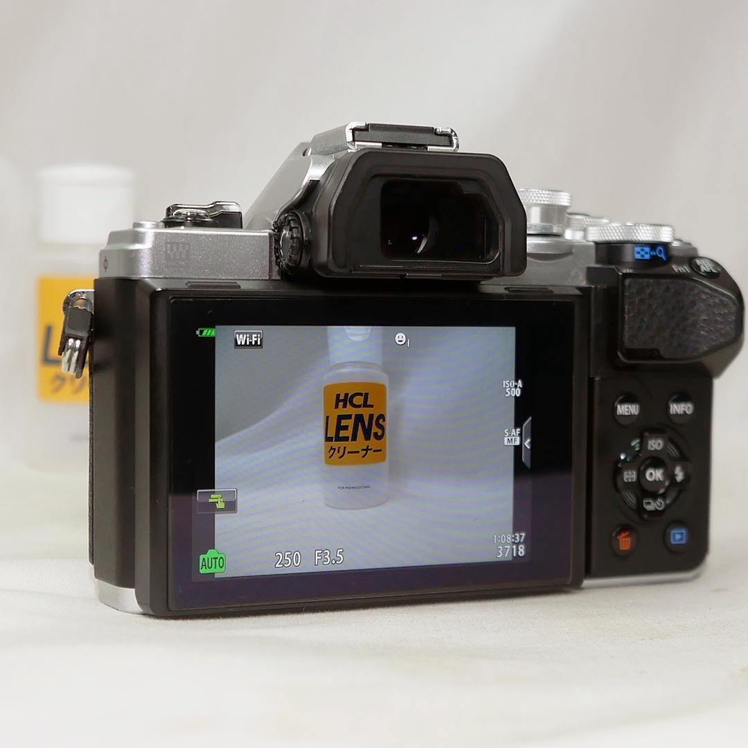 オリンパス OM-D E-M10 Mark III パンケーキレンズセット