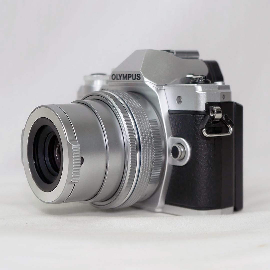 オリンパス OM-D E-M10 Mark III パンケーキレンズセット
