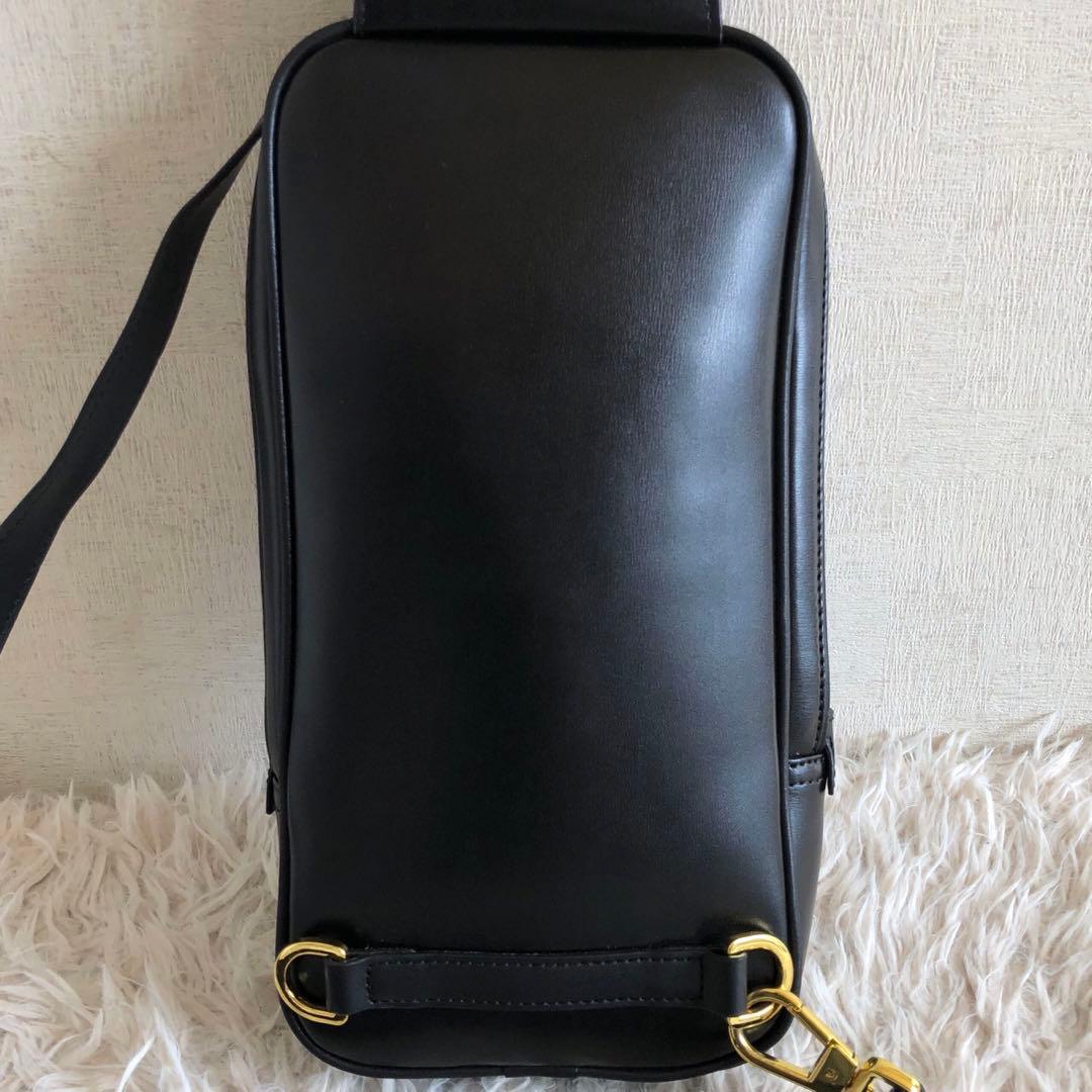 【極美品】ポールスミス　ボディバッグ　ショルダーバッグ　黒　本革　ゴールド金具