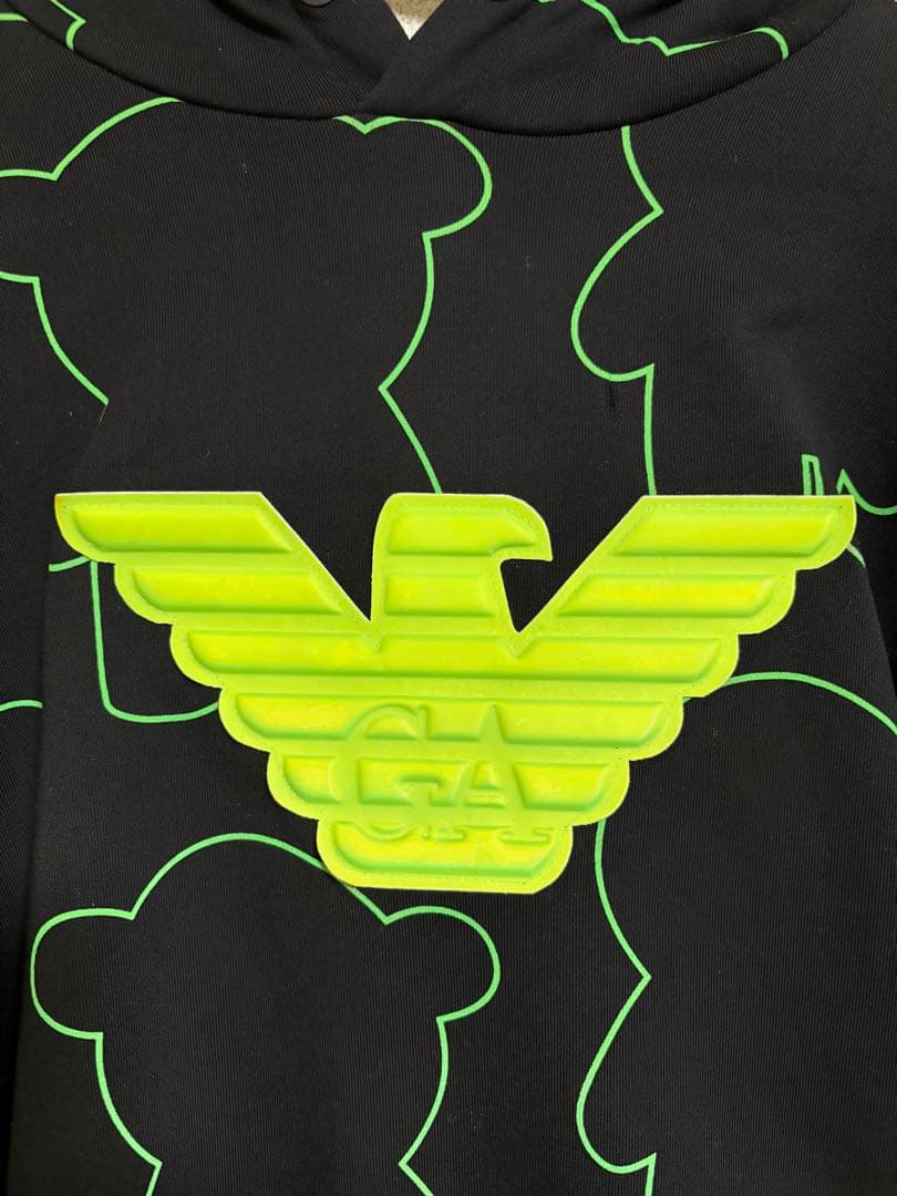 エンポリオアルマーニマンガベアイーグルワッペン付きパーカー