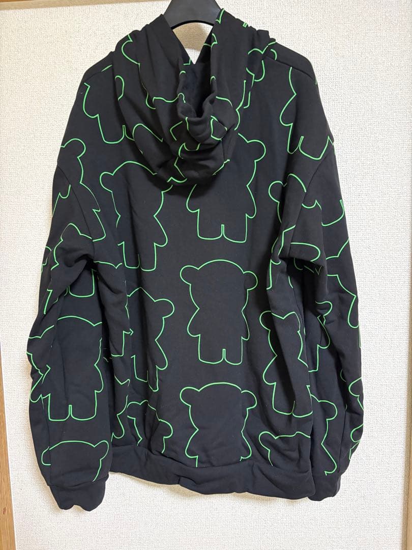 エンポリオアルマーニマンガベアイーグルワッペン付きパーカー